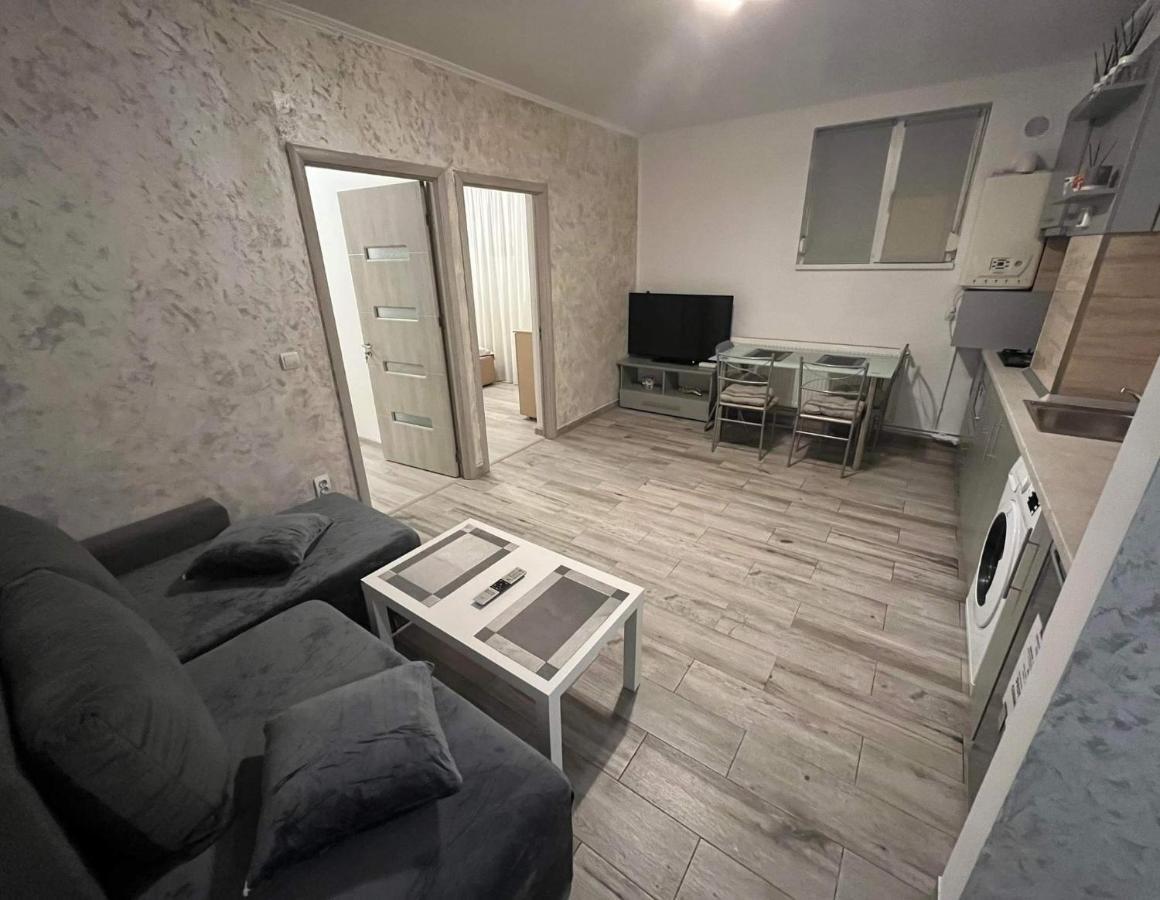 Modern & Elegant Apartament Craiova Exterior photo